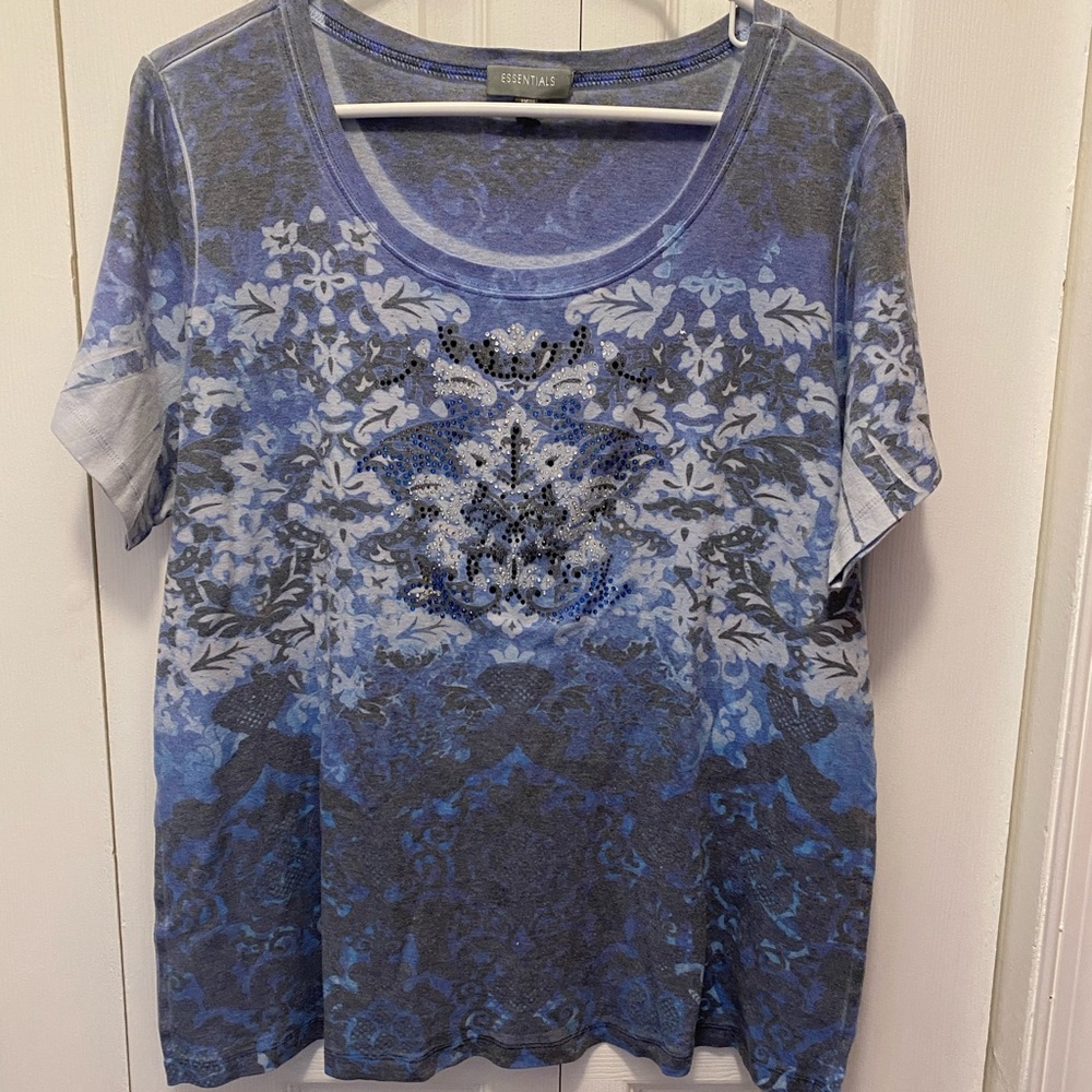 Essentials Blue Gray Floral Rhinestone Short Sleeve Tee